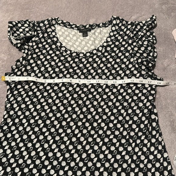 Beautiful Ann Taylor‎ Black with White Conch Shell Shirt - size Medium - Picture 6 of 6